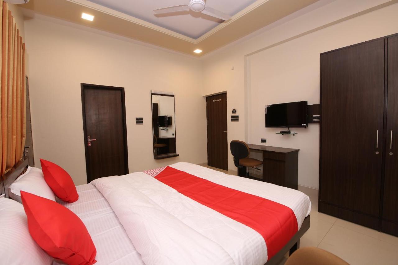 Capital O 36691 Hotel Aashirwad Inn Dzsabalpur Kültér fotó