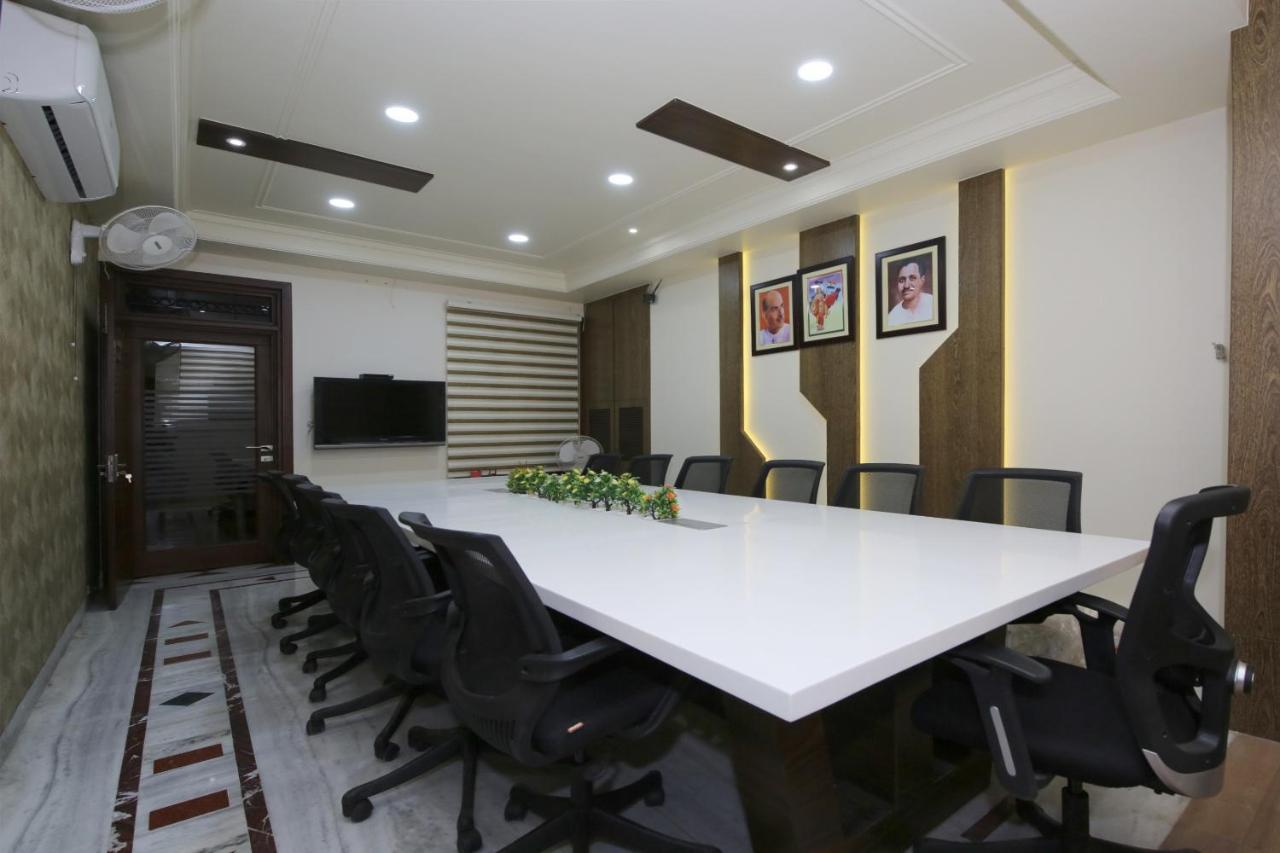 Capital O 36691 Hotel Aashirwad Inn Dzsabalpur Kültér fotó