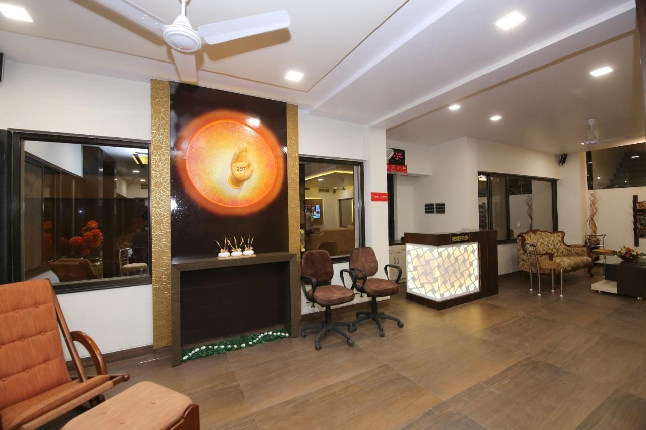 Capital O 36691 Hotel Aashirwad Inn Dzsabalpur Kültér fotó